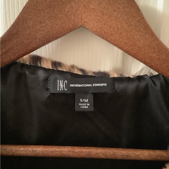 INC Leopard Print Faux Fur Vest Size S/M - Picture 14 of 16